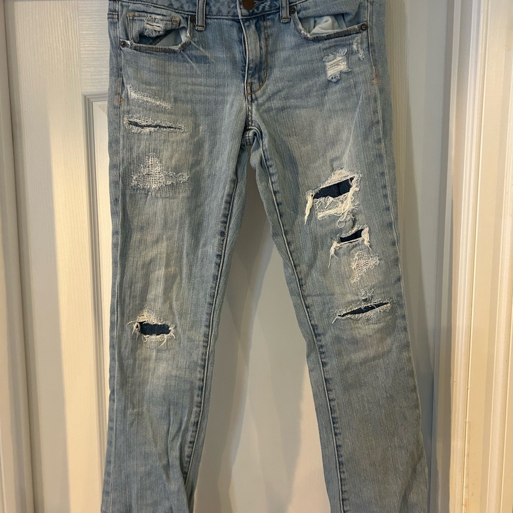 American Eagle Outfitters Light Blue Distressed Skinny Jeans